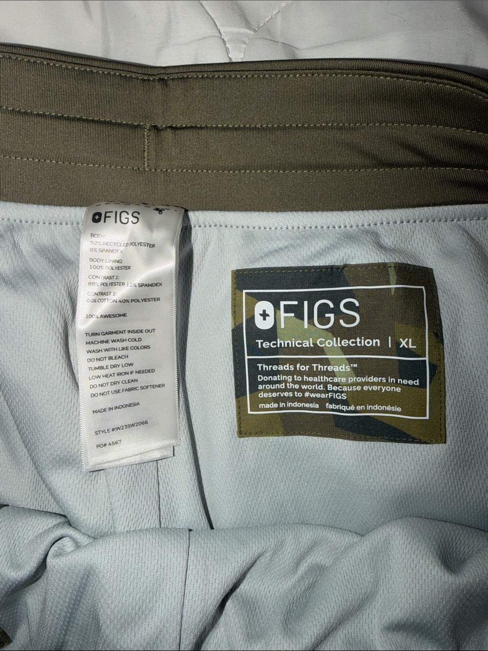 Figs Camouflage Scrub Set: Catarina Scrub Top and Joggers Pants - Picture 3 of 4